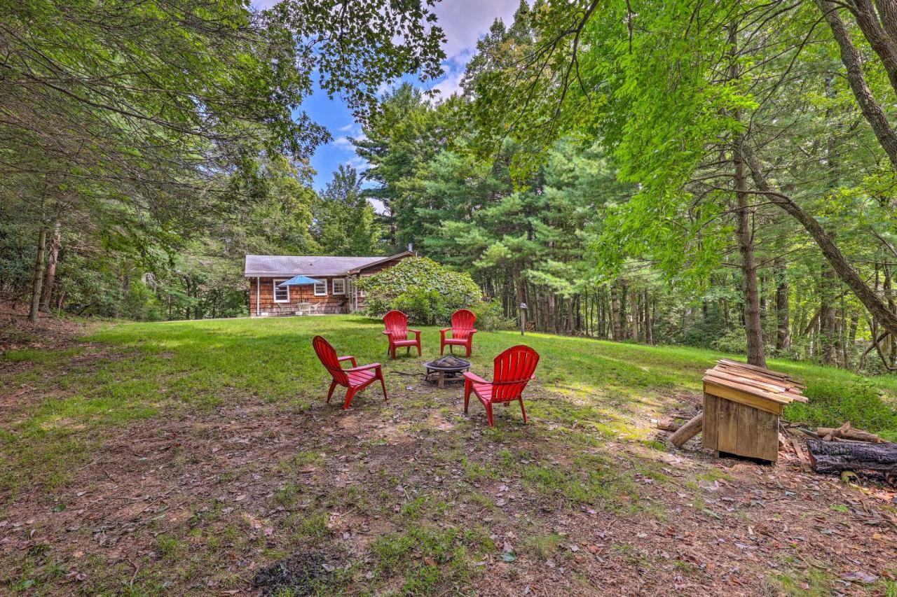 فيلا Peaceful Roaring Gap Retreat With Fire Pit And Patio! المظهر الخارجي الصورة