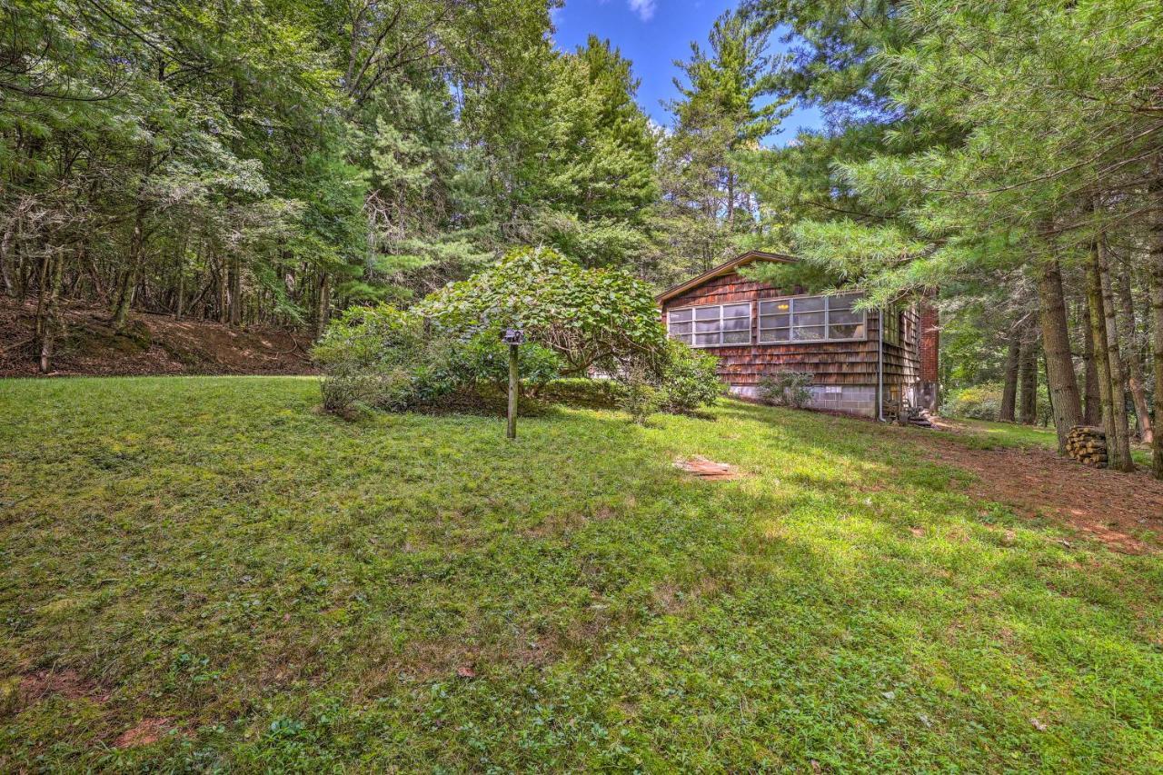 فيلا Peaceful Roaring Gap Retreat With Fire Pit And Patio! المظهر الخارجي الصورة